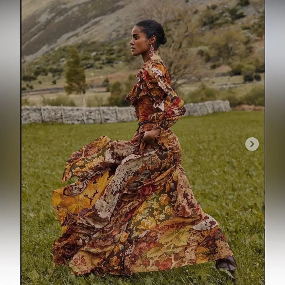 Ralph Lauren Fall 2022 Collection Deklan Floral Print Silk Day Dress - Picture 3 of 17